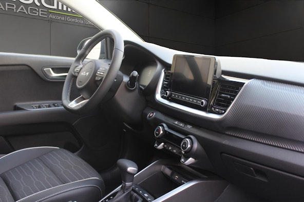 Vehicle image 8 Vehicle image 8