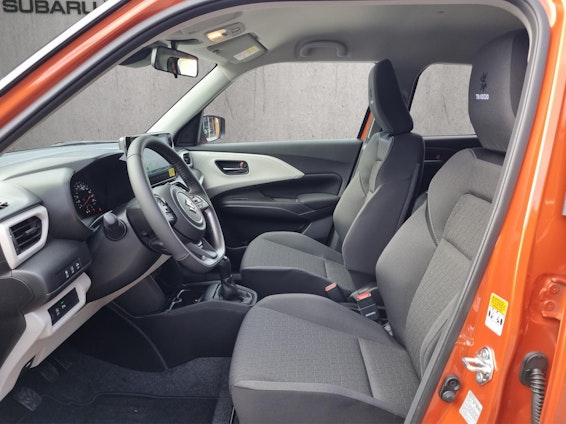 Vehicle image 35 Vehicle image 35