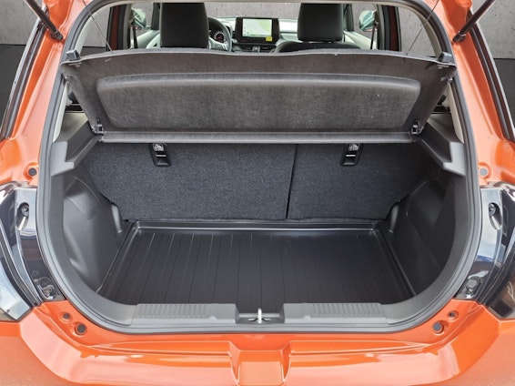 Vehicle image 37 Vehicle image 37