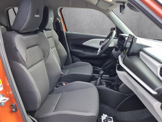 Vehicle image 39 Vehicle image 39