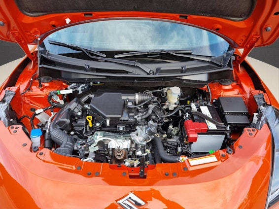 Vehicle image 18 Vehicle image 18