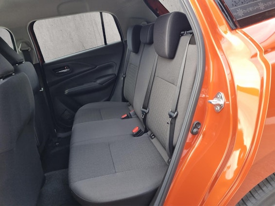 Vehicle image 14 Vehicle image 14