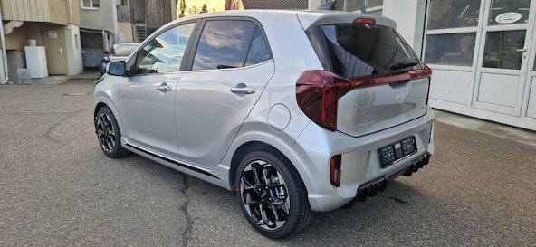 Vehicle image 9 Vehicle image 9