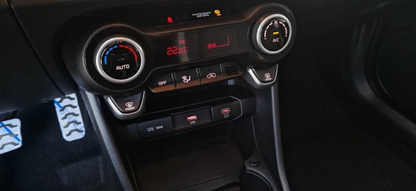 Vehicle image 4 Vehicle image 4