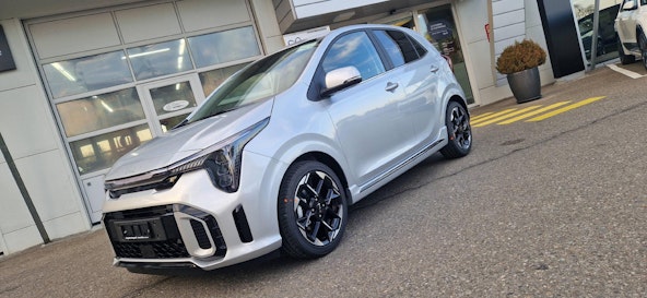 First vehicle image First vehicle image