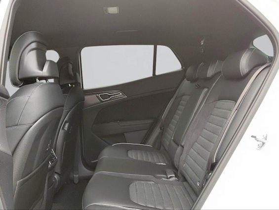 Vehicle image 8 Vehicle image 8