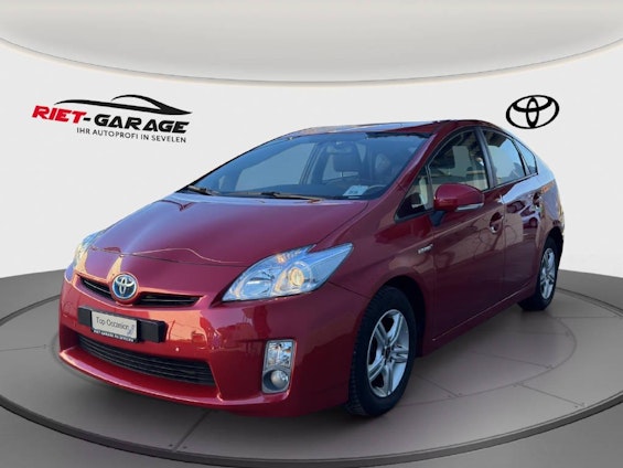 First vehicle image