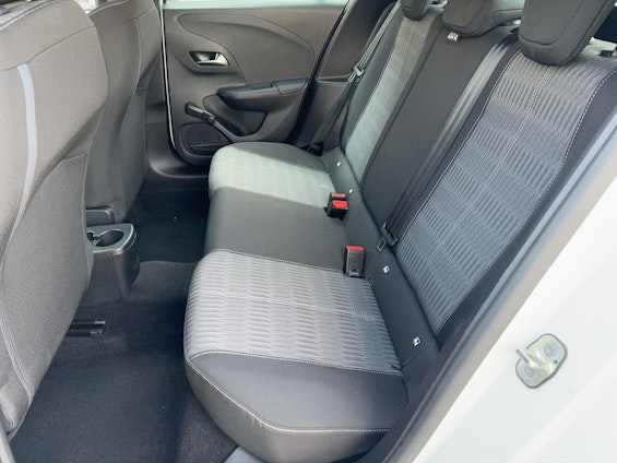 Vehicle image 7 Vehicle image 7