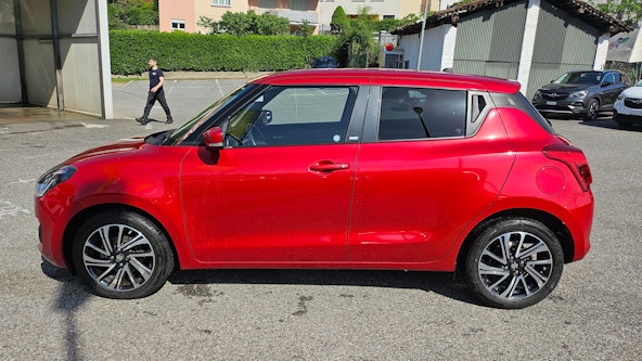 Vehicle image 3 Vehicle image 3