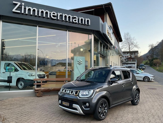 First vehicle image