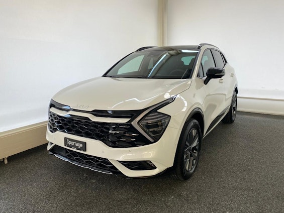 First vehicle image