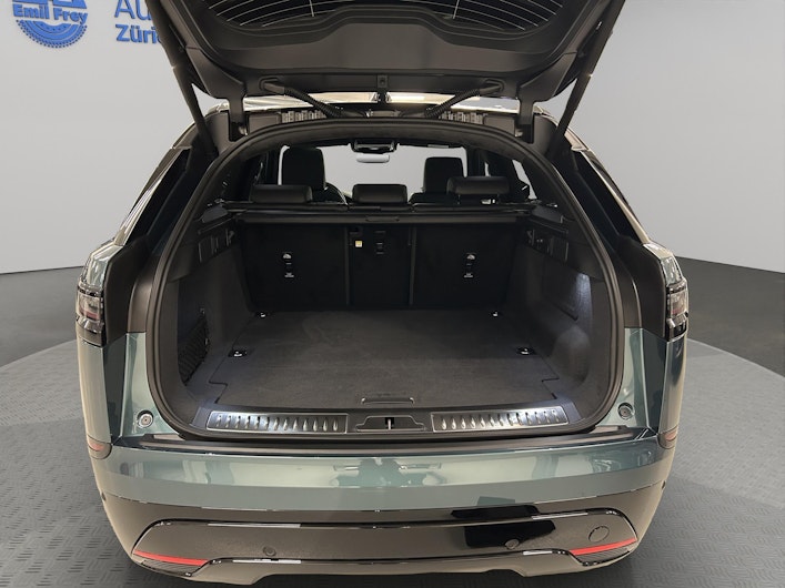 Vehicle image LAND ROVER RANGE ROVER VELAR