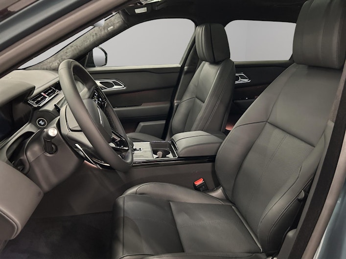 Vehicle image LAND ROVER RANGE ROVER VELAR