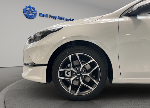 Vehicle image 10 Vehicle image 10