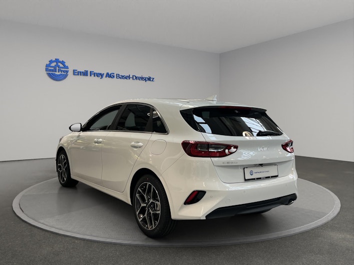 Vehicle image KIA CEED