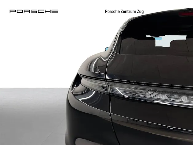 Porsche Taycan Turbo S Cross Turismo