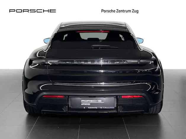 Porsche Taycan Turbo S Cross Turismo
