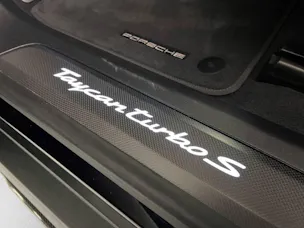 Porsche Taycan Turbo S Cross Turismo