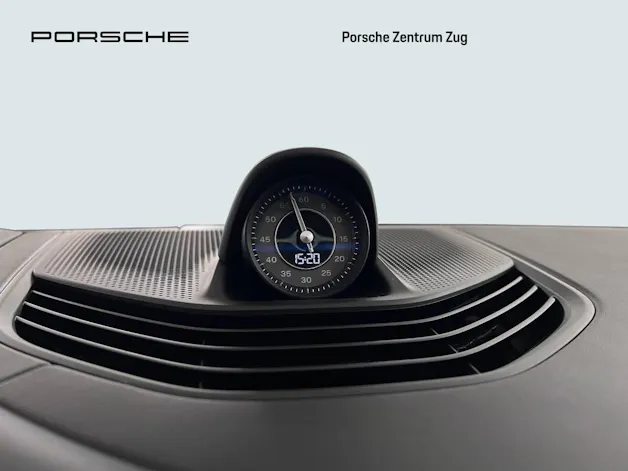 Porsche Taycan Turbo S Cross Turismo