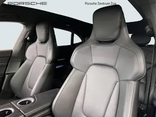 Porsche Taycan Turbo S Cross Turismo