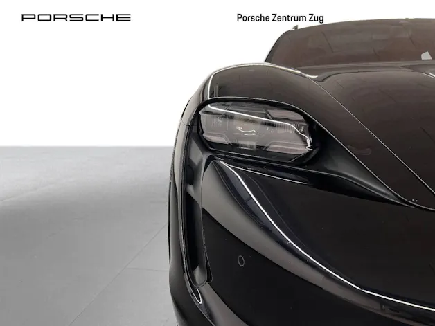 Porsche Taycan Turbo S Cross Turismo