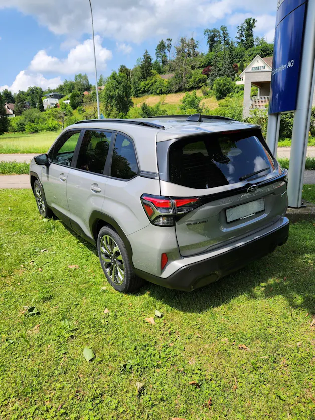 Subaru Forester Station 2.0i e-Boxer Luxury