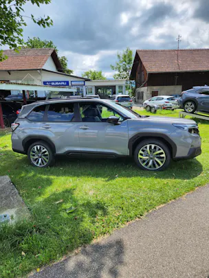 Subaru Forester Station 2.0i e-Boxer Luxury