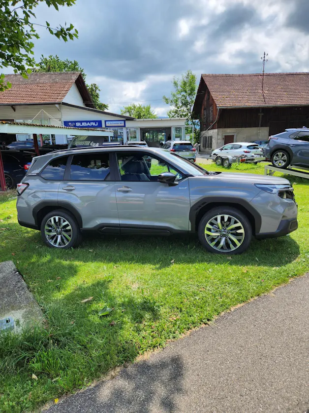 Subaru Forester Station 2.0i e-Boxer Luxury