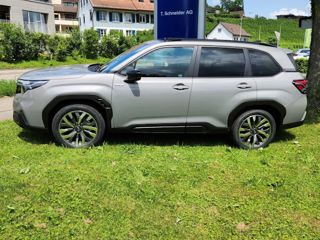 Subaru Forester Station 2.0i e-Boxer Luxury