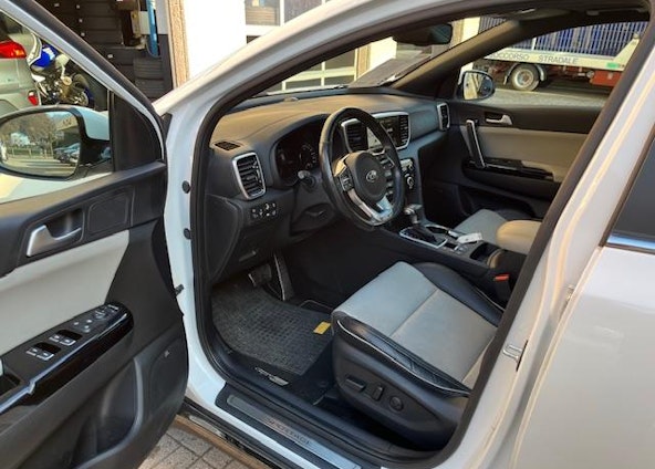 Vehicle image 8 Vehicle image 8