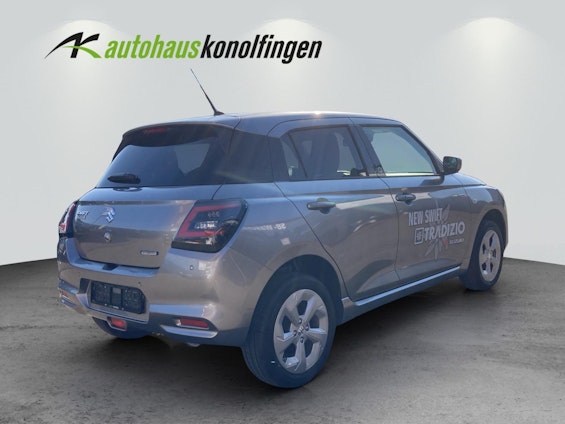 Vehicle image 3 Vehicle image 3