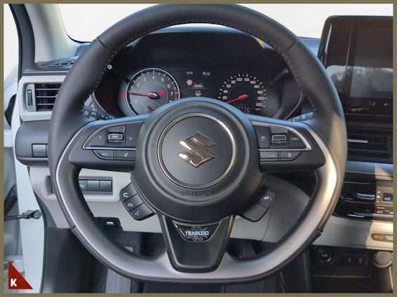 Vehicle image 9 Vehicle image 9