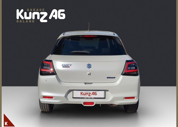 Vehicle image 4 Vehicle image 4