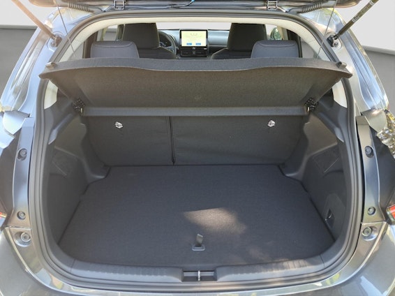 Vehicle image 8 Vehicle image 8