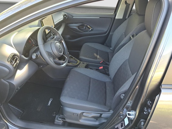 Vehicle image 10 Vehicle image 10