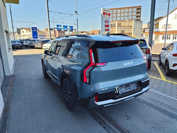 Vehicle image 5 Vehicle image 5