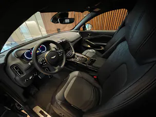Aston Martin DBX 4.0 V8 Bi-Turbo