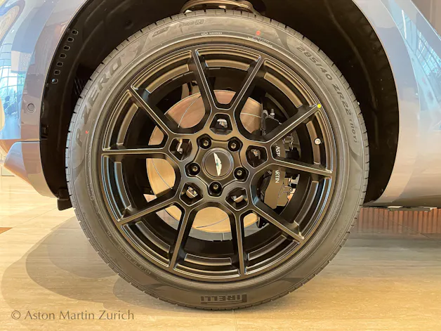 Aston Martin DBX 4.0 V8 Bi-Turbo