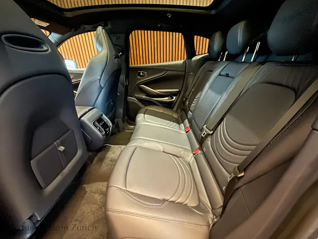 Aston Martin DBX 4.0 V8 Bi-Turbo