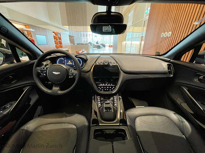 immagine del veicolo ASTON MARTIN DBX
