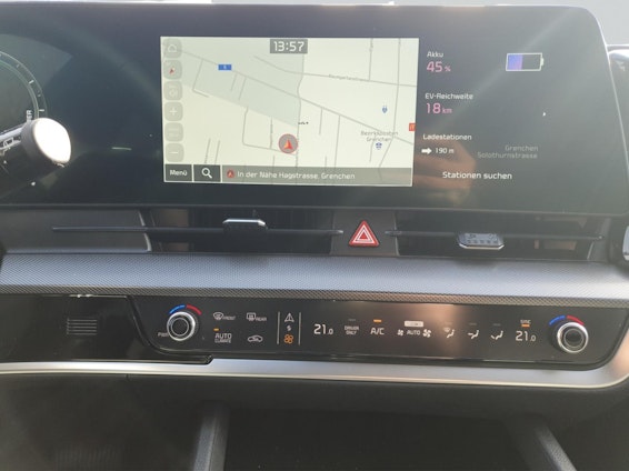 Vehicle image 15 Vehicle image 15