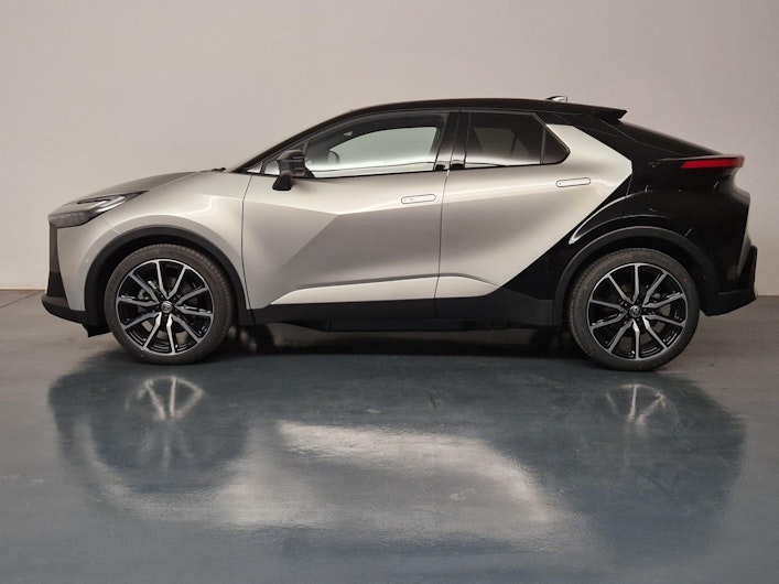 Vehicle image TOYOTA C-HR
