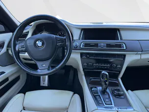 BMW 750i xDrive
