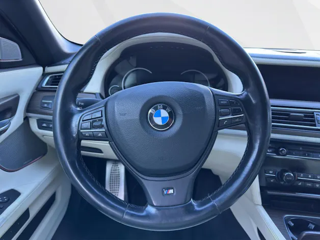 BMW 750i xDrive