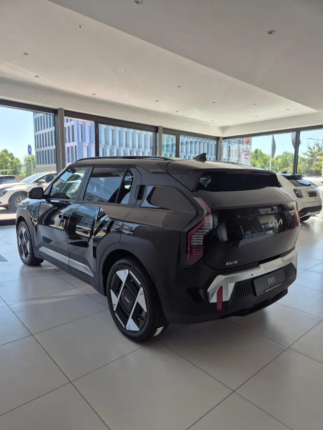 Kia EV3 81 kWh Earth
