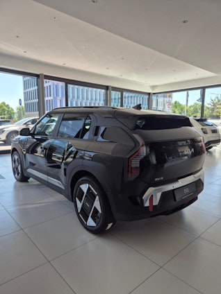 Vehicle image 5 Vehicle image 5