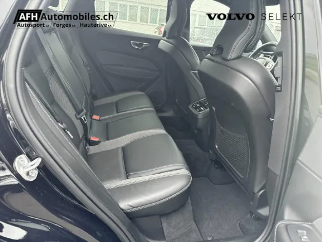 Volvo XC60 2.0 B5 MH Ultimate Dark AWD