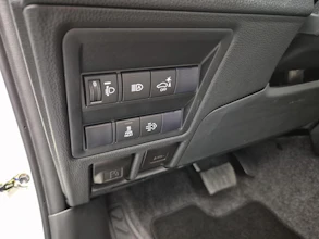 https://vehicle.imgix.net/3830489/f5e16c9a-9f5d-42df-b104-045501b4b9f9.jpg