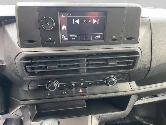 Vehicle image 10 Vehicle image 10