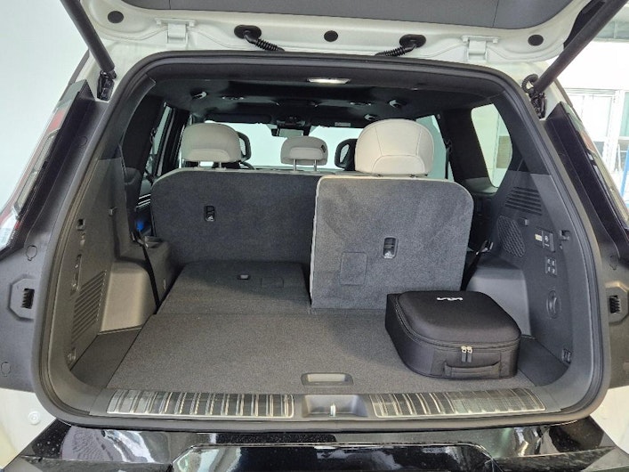 Vehicle image KIA EV9